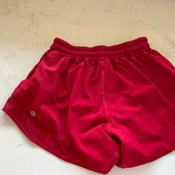 Lululemon dark red hotty hot short inseam 4.0 inch HR size 4 - Picture 2 of 8